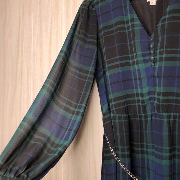 A New Day Long Sleeve Flowly Dress Size Medium Tartan Plaid Pattern Chain Belt - Picture 8 of 10